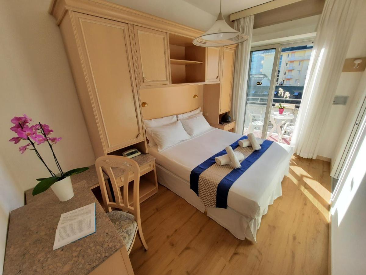 לידו די ג'סולו Hotel Margherita מראה חיצוני תמונה