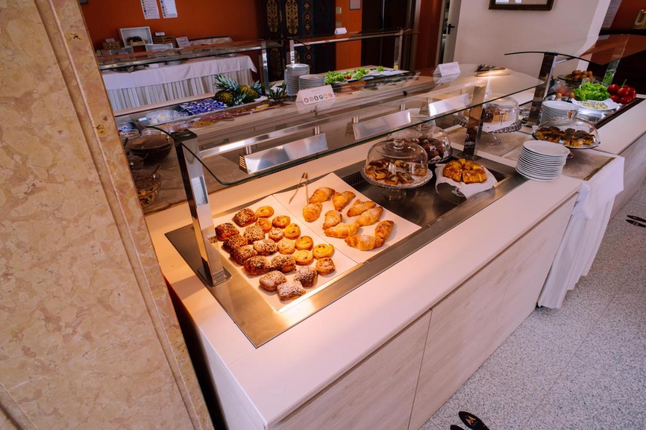 לידו די ג'סולו Hotel Margherita מראה חיצוני תמונה