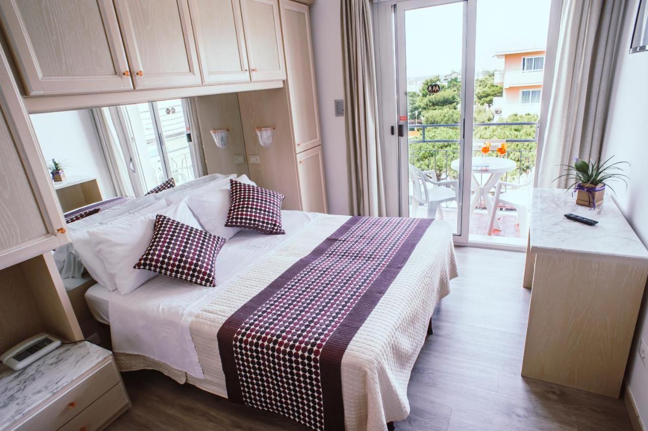 לידו די ג'סולו Hotel Margherita מראה חיצוני תמונה