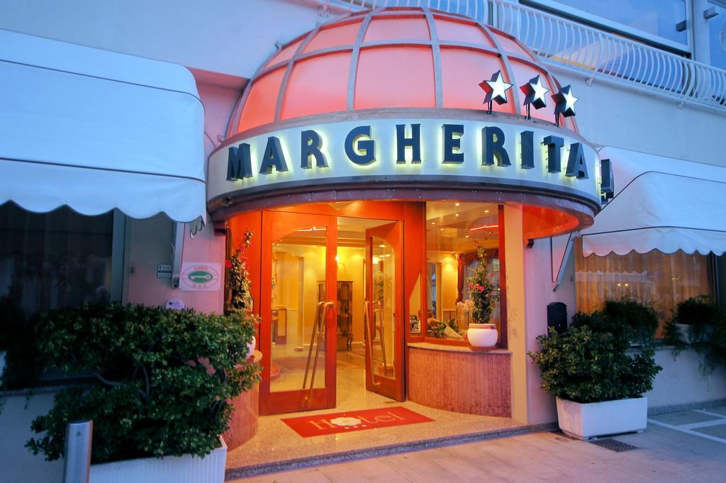 לידו די ג'סולו Hotel Margherita מראה חיצוני תמונה