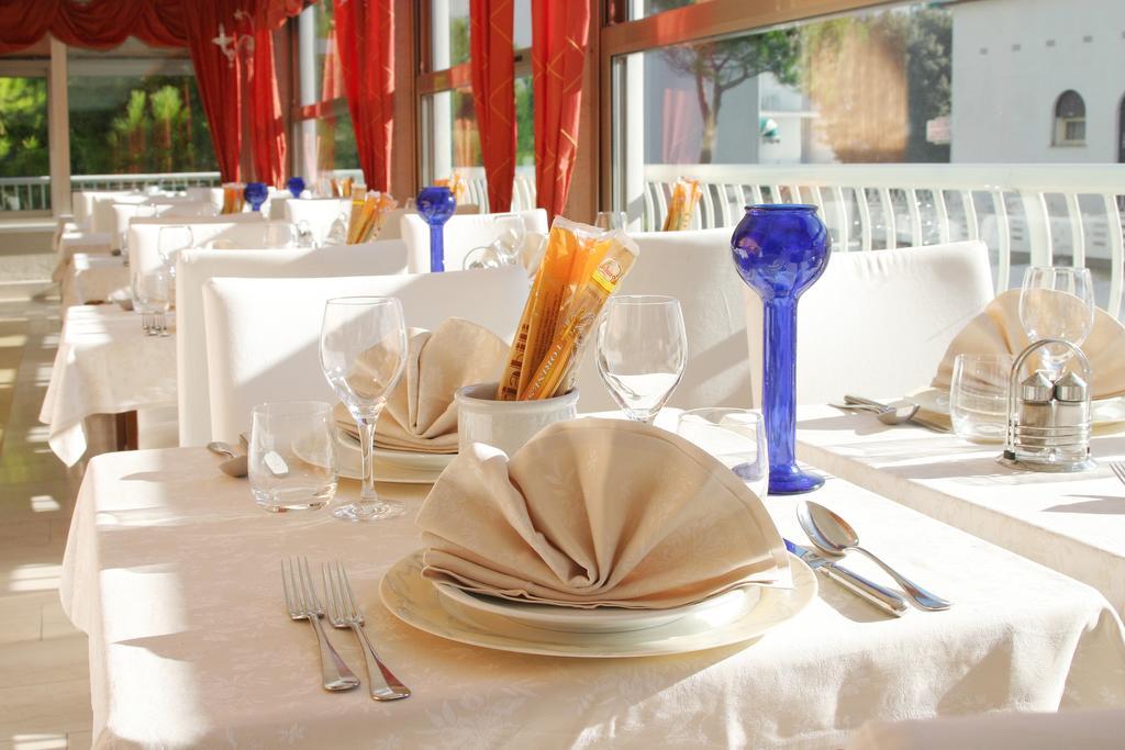 לידו די ג'סולו Hotel Margherita מראה חיצוני תמונה
