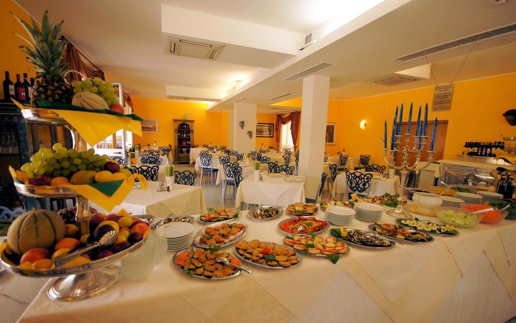לידו די ג'סולו Hotel Margherita מראה חיצוני תמונה