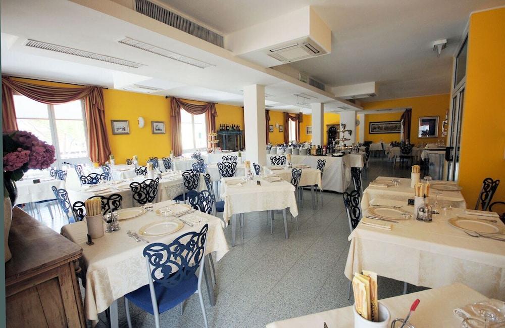 לידו די ג'סולו Hotel Margherita מראה חיצוני תמונה