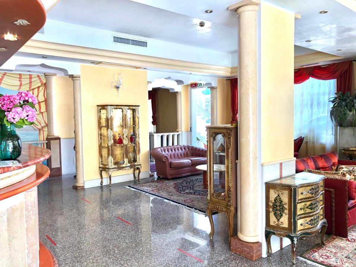 לידו די ג'סולו Hotel Margherita מראה חיצוני תמונה